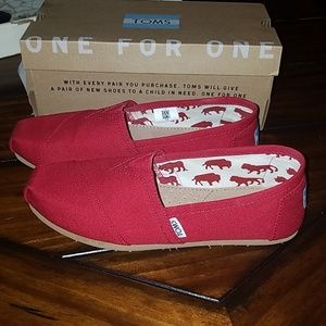 Brand new Tom's size 7, red classic